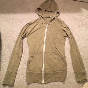 Alternative earth thin zip up