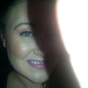 Meet your Posher, Stacy