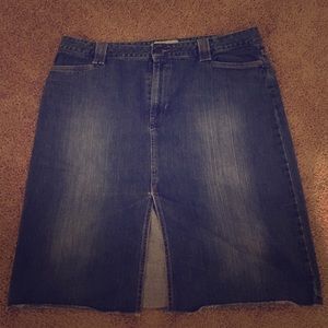 Denim skirt with slit
