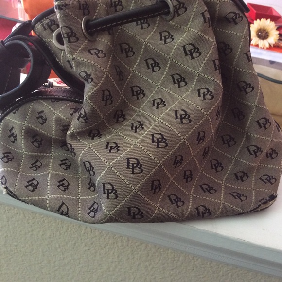 Dooney Bourke purse - Picture 3 of 4