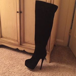 Thigh high suede black boots