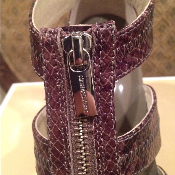 NEW MK PURPLE HEELS - Picture 3 of 4