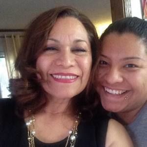 Meet your Posher, Gloria