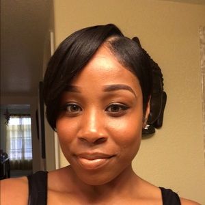 Meet your Posher, Brooke