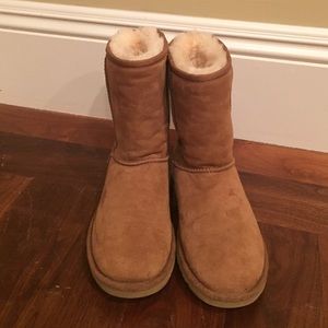 Cute unisex Ugg boots!