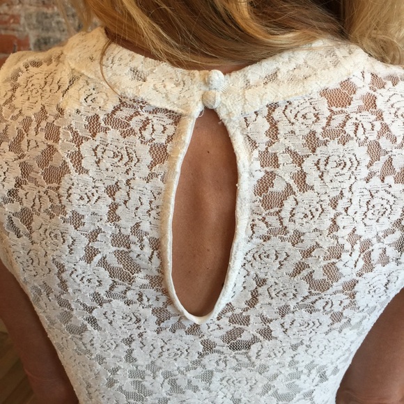 LAST ONE! Boho lace top - Picture 2 of 3