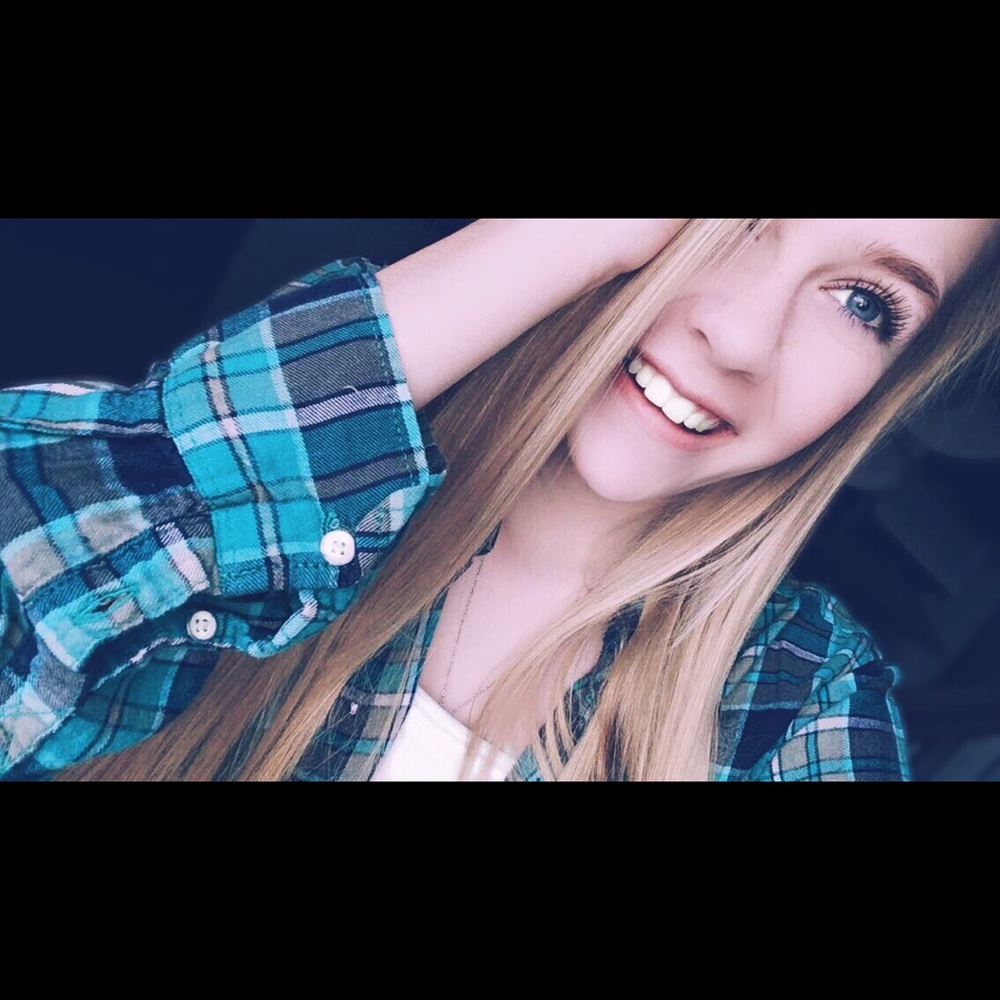 Meet your Posher, Emilee