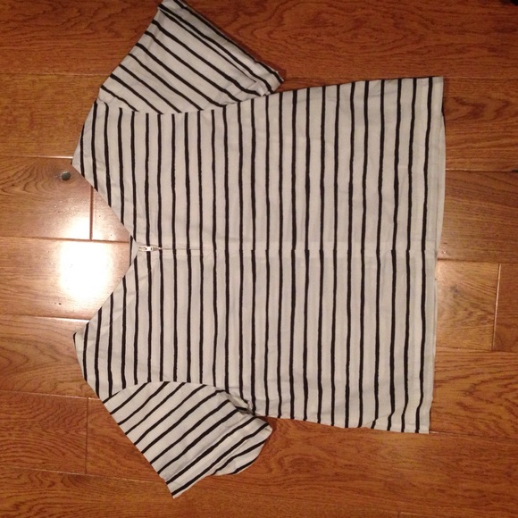 J. Crew Oversized Crop Top - Picture 2 of 3