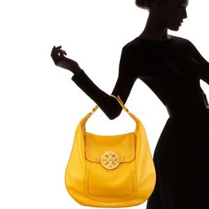 Amanda Flat Tory Burch