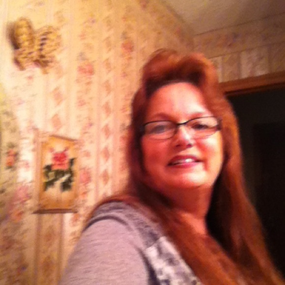 Meet your Posher, Connie