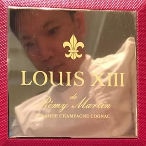 Meet your Posher, Chau