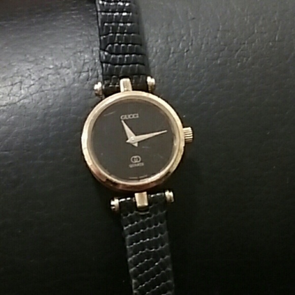 ❌RESERVED❌VINTAGE GUCCI WATCH