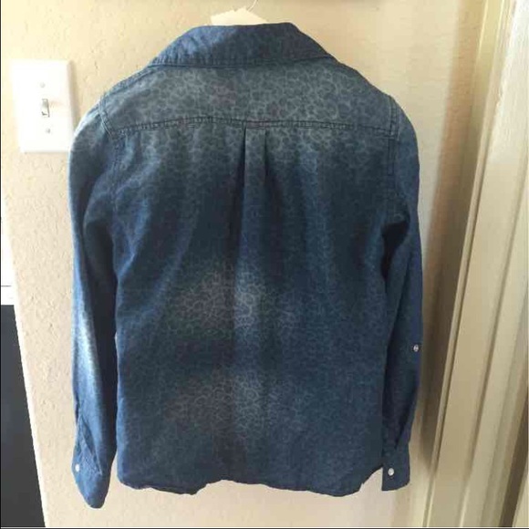 Denim style button shirt - Picture 2 of 4