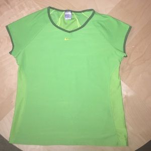 NikeFITDRY Women's Sports Top