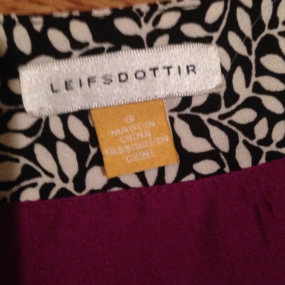 Leifsdottir Silk long sleeved blouse with pockets - Picture 3 of 4