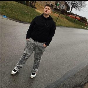 Meet your Posher, Aj