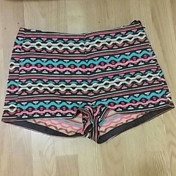 H&M LOVES COACHELLA 2015 tribal shorts