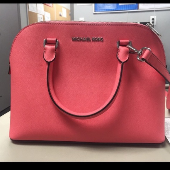 Sale! Michael Kors Coral Cindy Purse NWOT - Picture 3 of 4