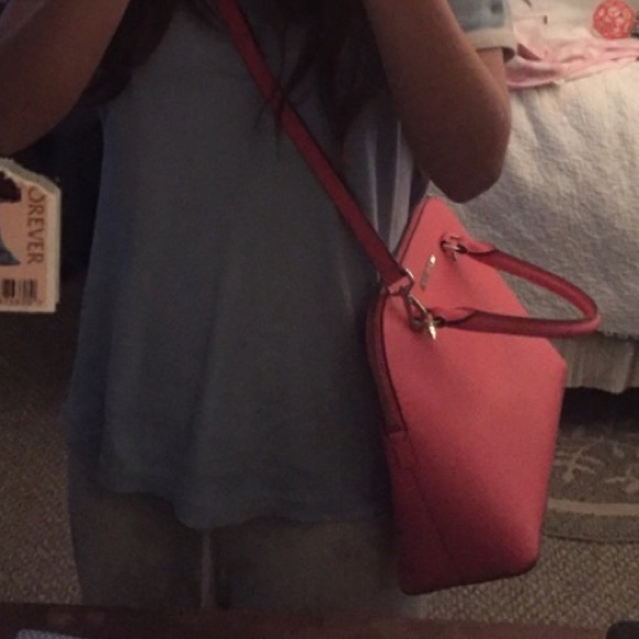 Sale! Michael Kors Coral Cindy Purse NWOT - Picture 4 of 4