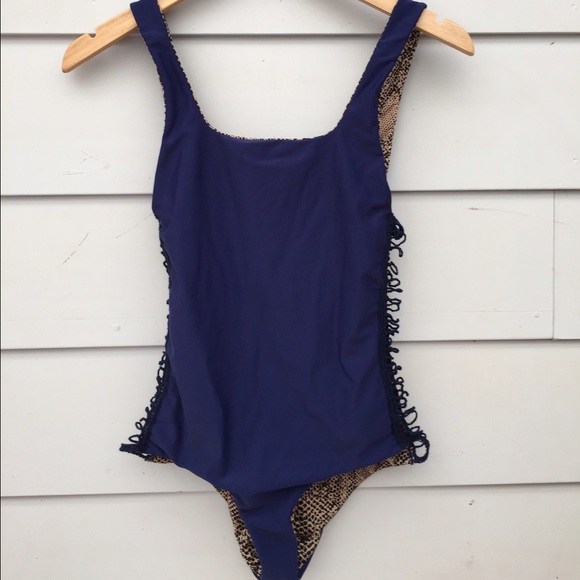 ❌SOLD❌ ACACIA Swimwear Bordeaux Indigo L - Picture 1 of 3