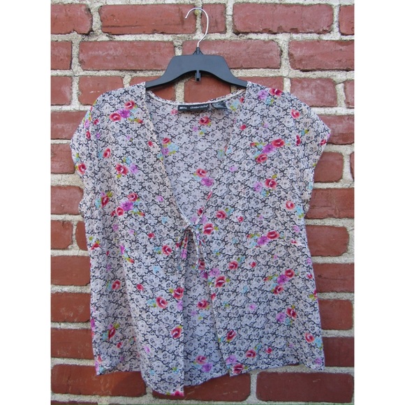 Floral tie-up blouse