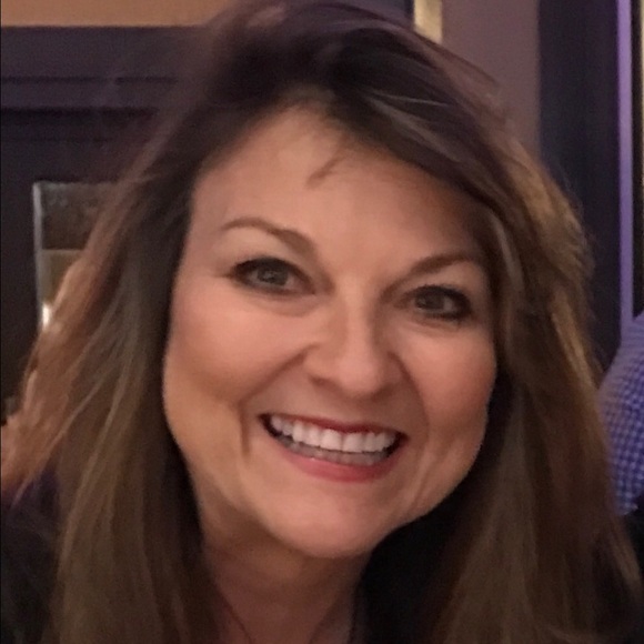 Meet your Posher, Marilyn - Picture 2 of 3