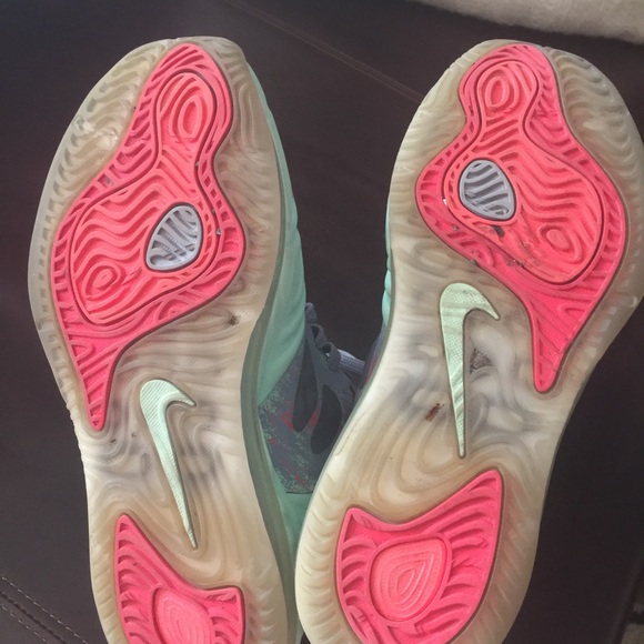 Nike Hyperposites - Picture 2 of 2
