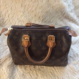🎉Authentic Louis Vuitton Speedy 25!