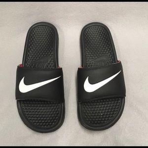 NIKE Sandals