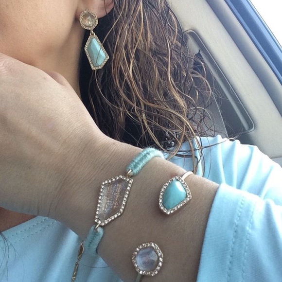 🆕 Statement Cuff - Picture 4 of 4