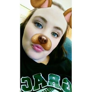 Meet your Posher, Kayla