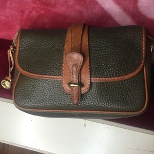 VINTAGE AUTHENTIC Dooney and Bourke cross body bag