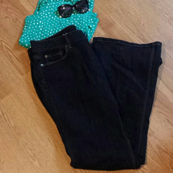 LOFT Curvy Flares