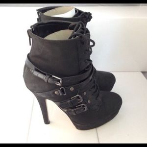 Black heeled boots