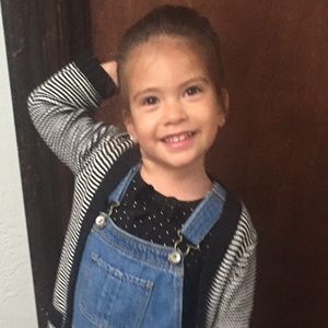 Meet your Posher, Adrianne