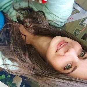 Meet your Posher, Camila