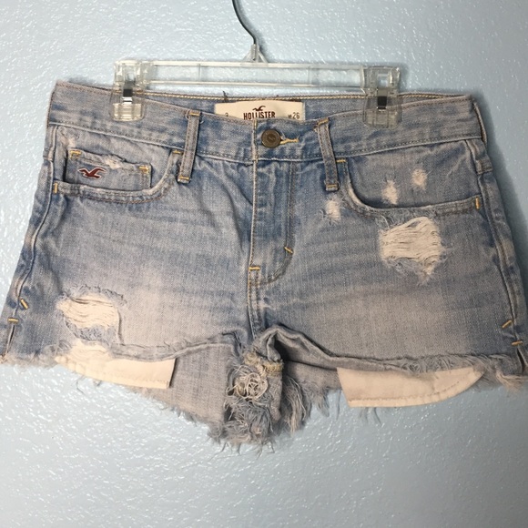 HOLLISTER HIGH WAISTED SHORTS LIGHT WASH
