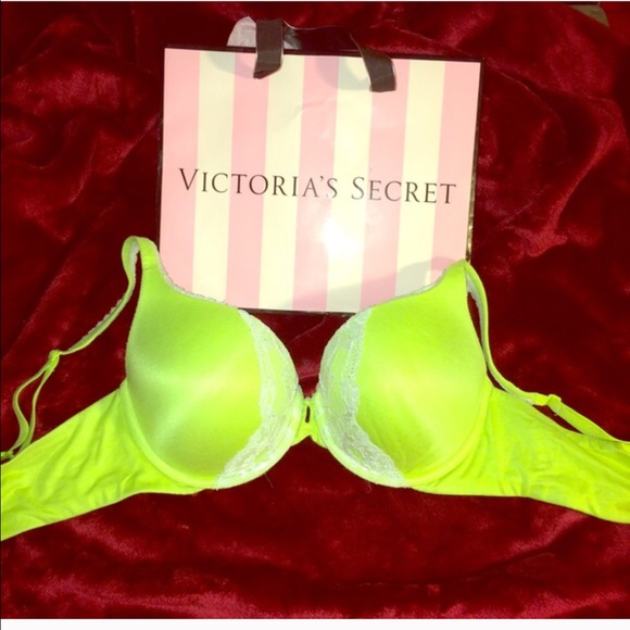 Victoria Secret Push up bra ❤️❤️💚💚