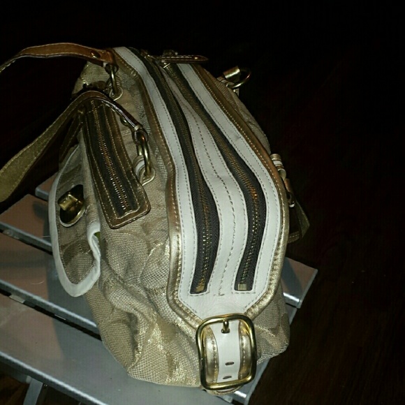 SOLD. Coach handbag - Picture 3 of 3