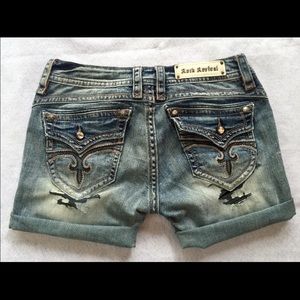 NWOT Rock Revival Gwen Short Sz 31