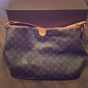 Beautiful Authentic Louis Vuitton handbag.