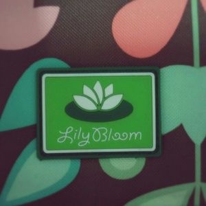 RARE LILY BLOOM HANGING COSMETIC/TOLIETRY