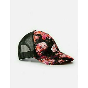 NWT Fabletics Floral Cap