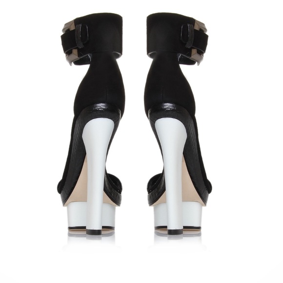 Brian Atwood "Braganca High Heel" - Picture 2 of 4