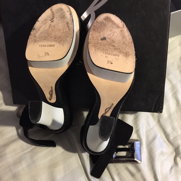 Brian Atwood "Braganca High Heel" - Picture 3 of 4