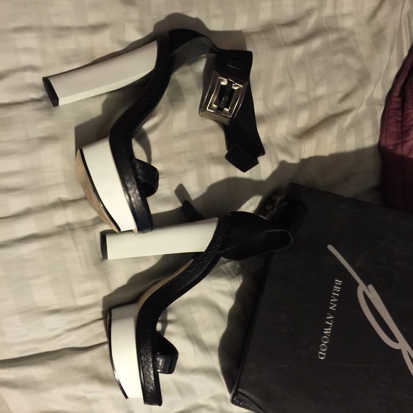Brian Atwood "Braganca High Heel" - Picture 4 of 4