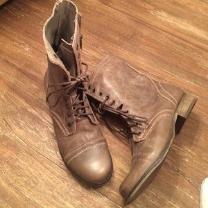 Steve Madden trooper boots