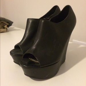 Steve Madden platform sandals