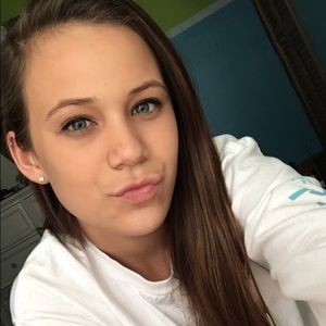 Meet your Posher, Brianna