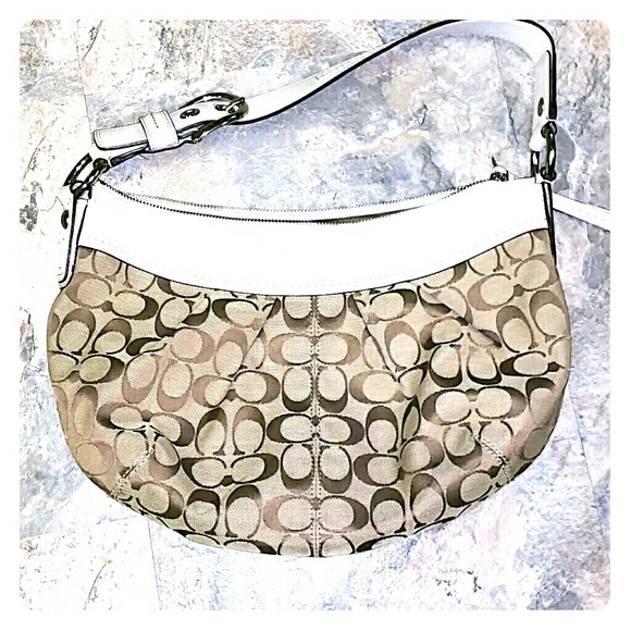 Coach Handbags - Coach Hobo Purse!!